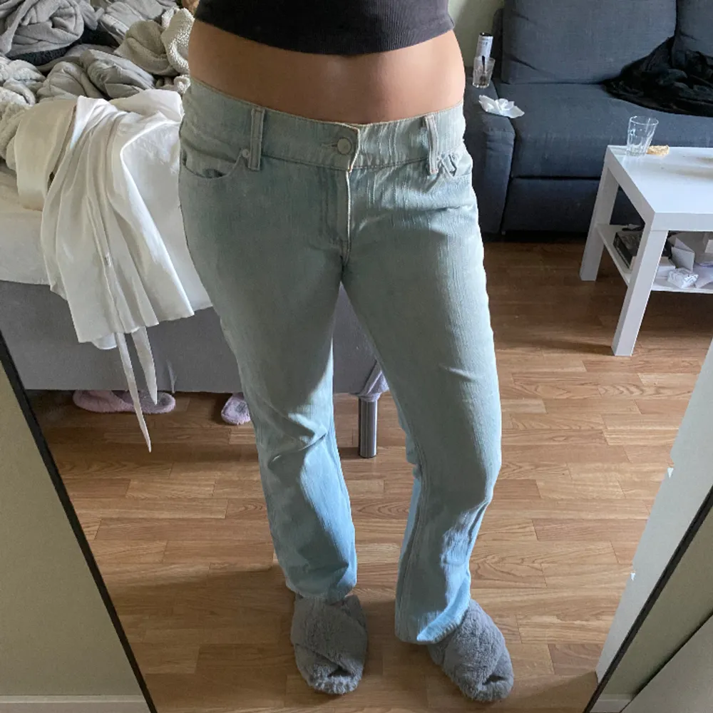 Super snygga blå jeans!!tryck gärna på köp nu!!💓💓. Jeans & Byxor.