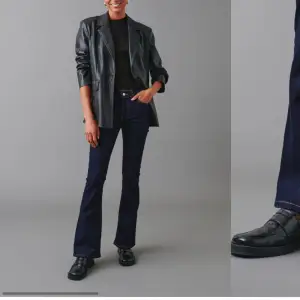 Säljer dessa oanvända lågmidjade Jensen från Gina tricot som är helt slutsålda, Low Waits bootcut jeans i storlek 36 
