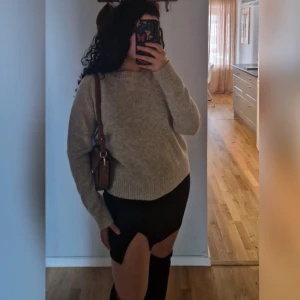 Samsøe samsøe. Ull Tröja ♡ - Tröja från Samsøe samsøe, aldrig använd.  100% Ull. ✨️ Ny pris: 1395 kr