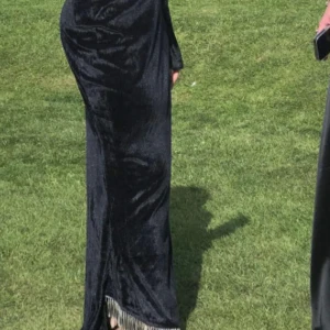 Balklänning - Balklänning i sammet. Två delad från River Island. Endast använd en gång på min studentbal. Inga defekter. Inköpspris 1200kr