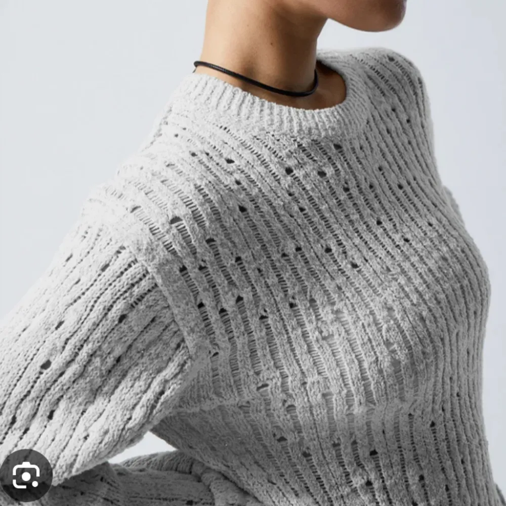 Micah sweater från Weekday! I storlek S, men oversize i modellen så mer som en M skulle jag säga. Använd ett fåtal gånger, som ny. Nypris ca 500.. Tröjor & Koftor.