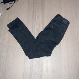 Levi’s 512 - Levi’s 512 slim taper | perfekt skick | aldrig använda | frågor? Bara att skicka👌😁