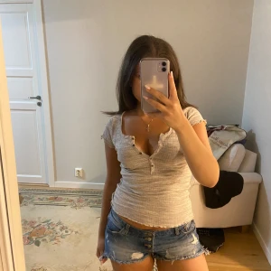 T-shirt - assnygg t-shirt, kolla gärna in mina andra annonser❤️