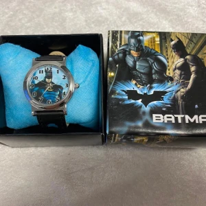 Batman Barn Klocka  - Dial 28.00 mm Totalt längd 21.00 cm Helt ny 135kr/st