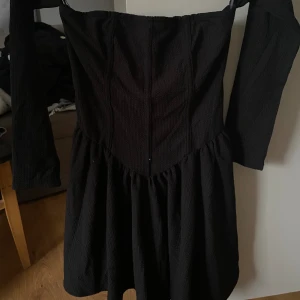 Klänning - Klänning för 80kr