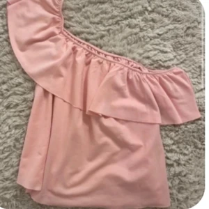 Off shoulder topp - Säljer den här superfina sommartorpen från zara💞