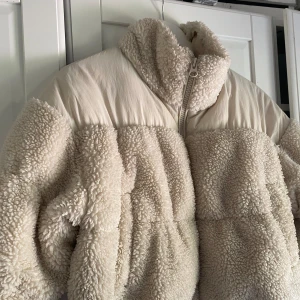 Fluffig jacka - Gott skick!