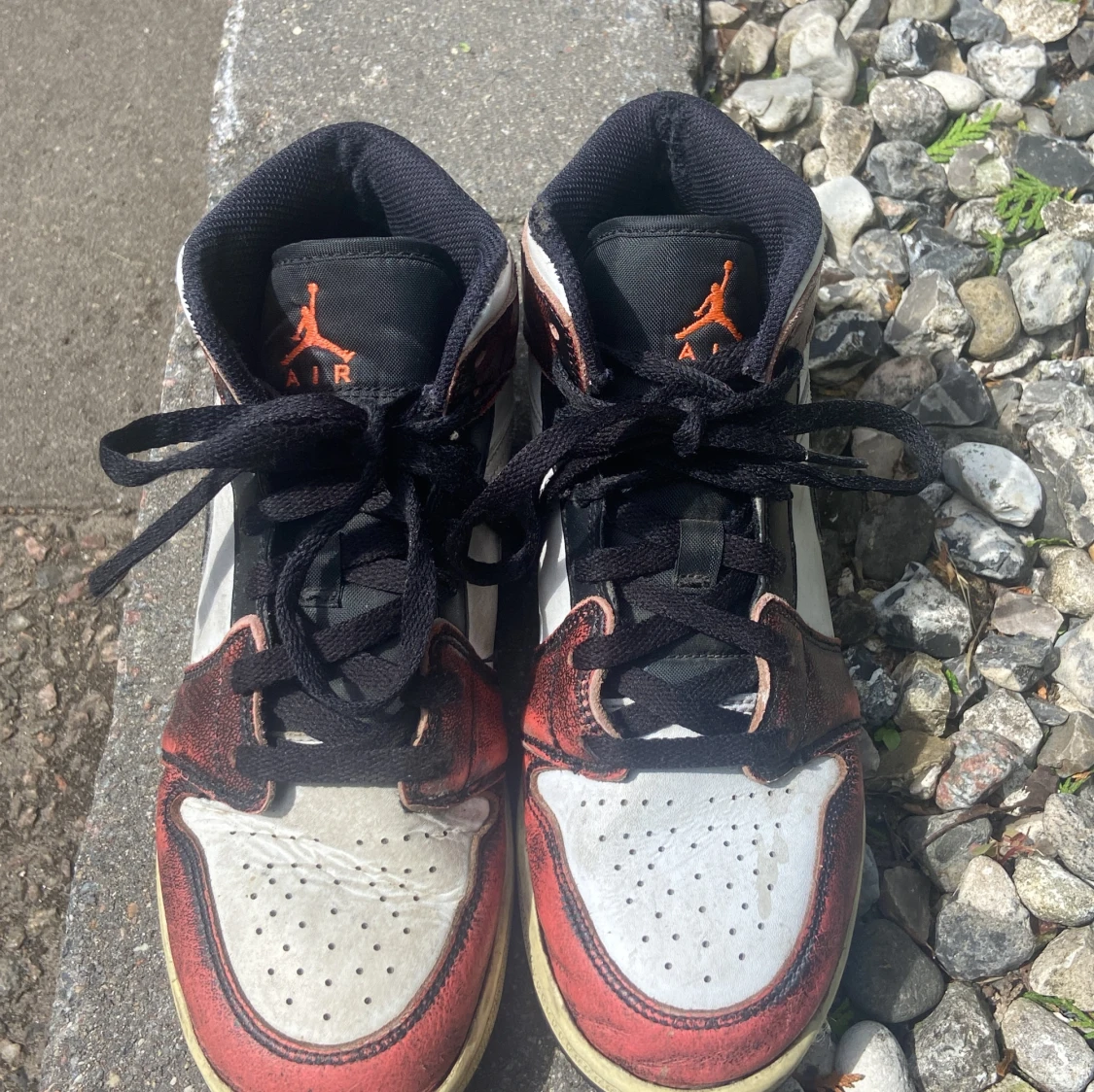 Säljer dessa jordans 1 från Nike pågrund utav att dessa inte kommer till användning. Har använt dessa ett par få gånger. (Storlek 40) - 91