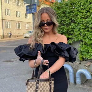 Missäy klänning - Jag säljer min klänning från missäy som är jätte snygg! Jag säljer klänningen för att den inte kommer till andvändning har bara andvänt den 1 gång. Jag säljer klänningen för 150 kr och köpte den för 499 kr om ni har frågor skriv till mig privat🫶🏻