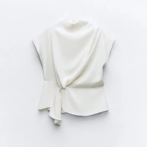 Zara topp - Inprincip helt ny topp från zara i nyskick❤️