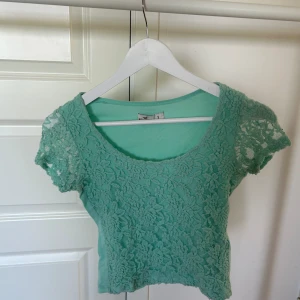 Somrig topp - Somrig topp från holister🩵  #holister #tröja #toppar #sommarkläder #blå #somrigt 