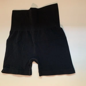 Bikershorts - Snygga bikershorts som bara har använts några gånger Säljer då de är för små för mig 