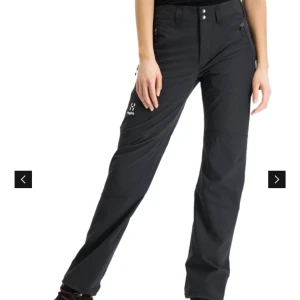 Haglöfs byxor dam - I modellen Gabbro, nypris 1199 kr, säljer för 800. De är som nya! Storlek 34, brukar oftast vara utsåld!🫶🏻