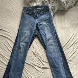 Lee jeans - Snygga lee jeans som ej kommer t användning, säljer allt från garderoben! 