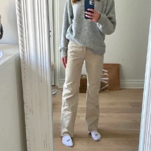 Stradivarius jeans - Stradivarius jeans stl 32. Avklippta så de passar 170 isch. Skriv för fler frågor eller intresse 