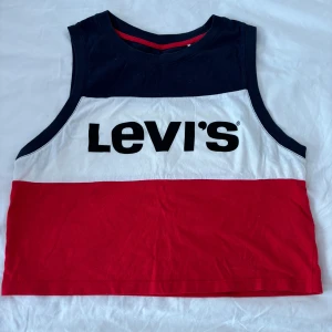 Levis tröja - Storlek xxs men sitter som både xs och s