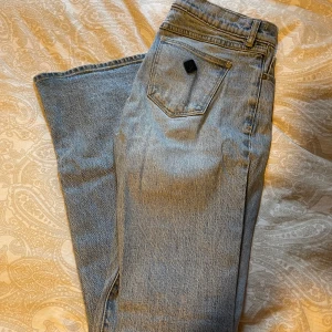 jeans  - säljer ett par fina jeans från abrand jeans. använd sparsamt. originalpris 1000kr 