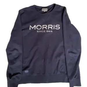 Säljer nu denna sköna tröja från Morris | Skick : 10/10, knappt använd alls | Pris : Nypris : 1200kr, vårt pris 499kr. Priset är inte hugget i sten | Om du har några frågor är det bara att höra av dig! ❤️