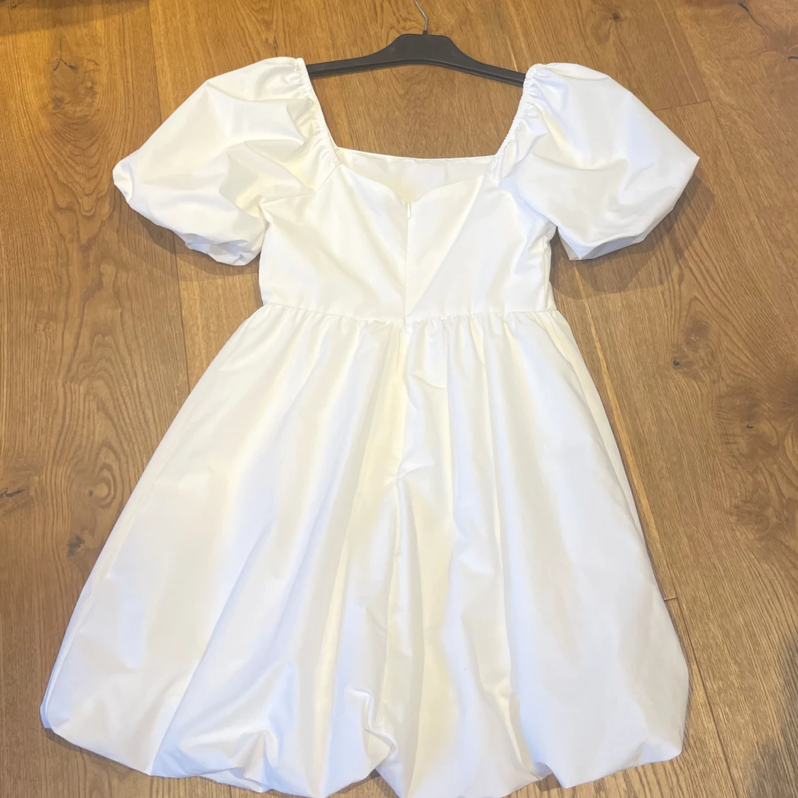 Vit klänning  - 91