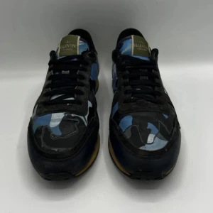 Valentino rockrunners - Feta valentino skor skick 9/10 byten kan diskuteras 