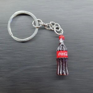 Coca-Cola nyckelring  - Aldrig använd Handgjord av Nh.designs 