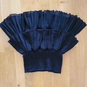 Neo Noir kjol strl S - Fint skick 