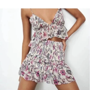 Zara kjol - Populär kjol i Bra skick 