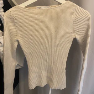 Zara tröja - Tröja från zara, i gott skick.