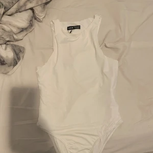 Body suit  - Body suit som inte har använts nån gång helt nytt skit!!