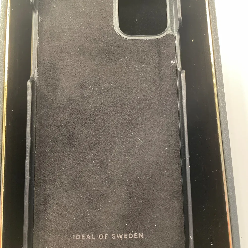 Säljer mitt mobilskal från ideal of Sweden pga att jag köpte fel storlek,aldrig använd bara testad och skickas i orginal lådan⭐️i priset ingår frakt ⭐️. Övrigt.