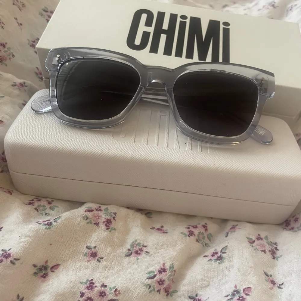 Solglasögon från chimi modell, 005. Övrigt.
