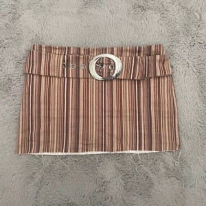 Söt mini kjol - Aldrig använd!