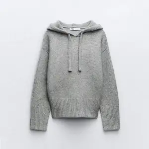 Säljer denna virala hoodie som inte går att få tag på för 500kr. Den har kommit till användning 3-5ggr och är fortfarande lika ny som början. Hör av er för fler frågor eller om ni är intresserade!💞