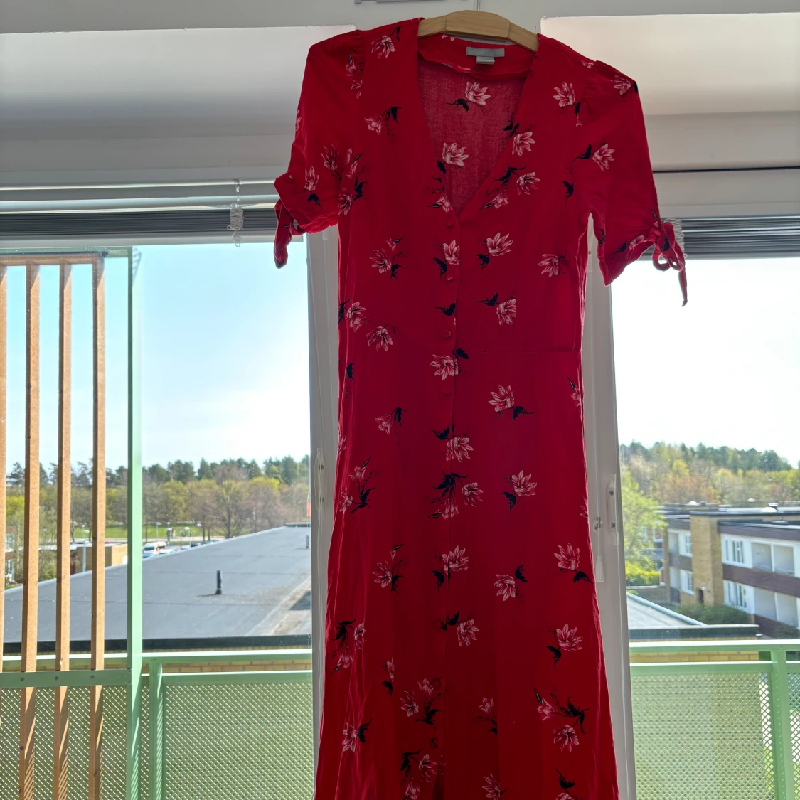 Blommig klänning - 91