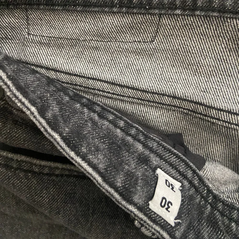 Storlek 30/30✔️ | skick 8/10 anväda ett på gånger men inga skador✔️ | pris kan diskuteras✔️ | . Jeans & Byxor.