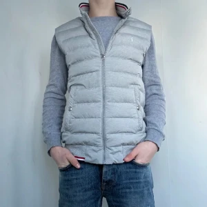 Ralph lauren väst - Bra skick knappt använd kom me frågor :) ny pris 1999