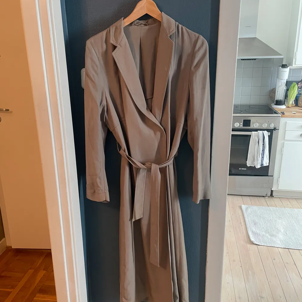 Härlig vår Trenchcoat från Filippa K! 💗. Takit.