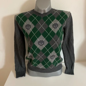 Tröja  - Tröja med döskallar, vintage 