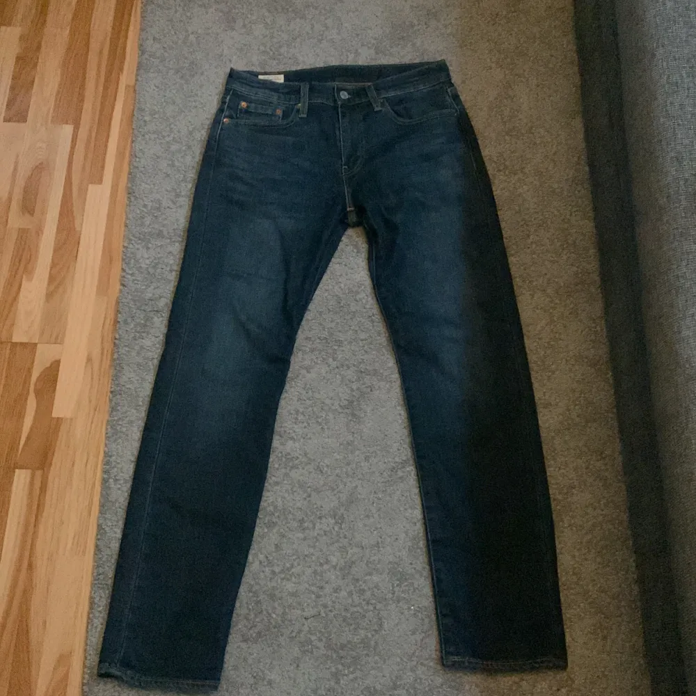 Andvänd 10 gånger, W29 L32, bra skick. Jeans & Byxor.