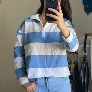 Sommar tröja - Fin randig tröja som har använts ett fåtal gånger.