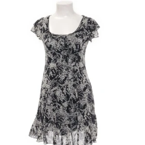 Svart vit klänning - Så söt svart vit klänning perfekt till vardags! 💙💙💙💙💙