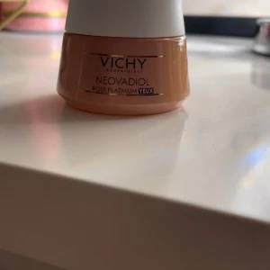Vicy eye cream - Helt ny! Eye cream Ordpris 325 kr. 