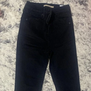 Levi’s Mile High Super Skinny - W24 Ask for more pictures if needed No defects just the looking of the threads on the back pockets