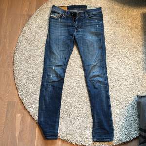 Diesel jeans, bra skick. Ganska slim fit med lite stretch. W29 L32