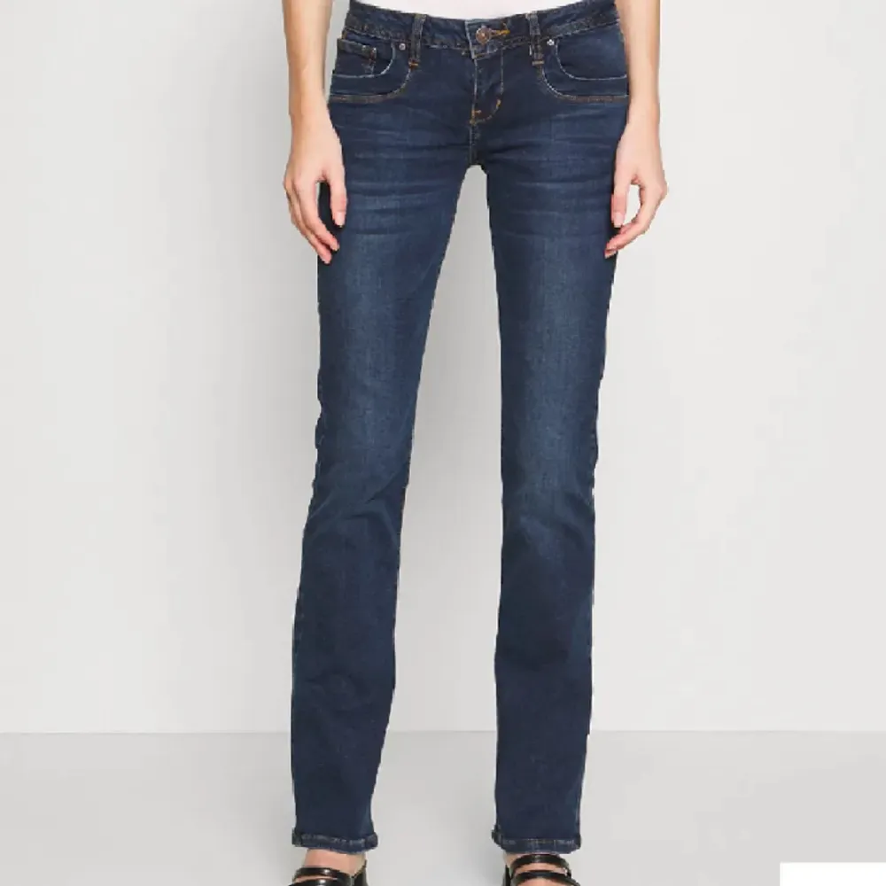 Säljer nu ett par ltb jeans som jag köpt på about you storlek 26/32 skriv om ni har frågor❤️. Jeans & Byxor.