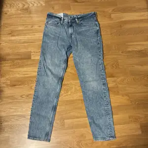 Jeans från HM. Knappt använda i mycket fint skick.