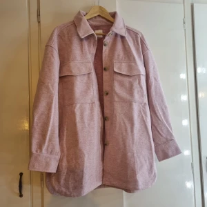 Rosa skjortjacka - Använd fåtal ggr.