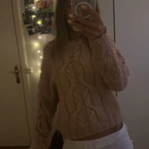 jätte söt tröja - säljer denna oanvända jätte fina ljusrosa tröja💕💕💕💕