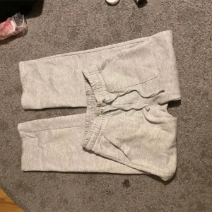 Mjukis byxor - Super sköna och fina mjukis byxor💕fint skick!