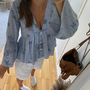 Topp - Så fin zara blus knappt använd!!